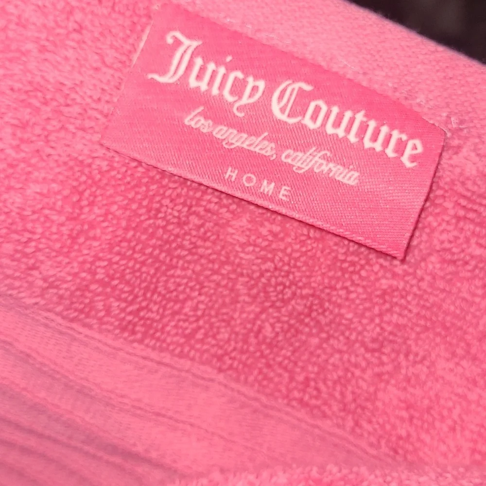 Juicy Couture Pink Bath Towel Set
